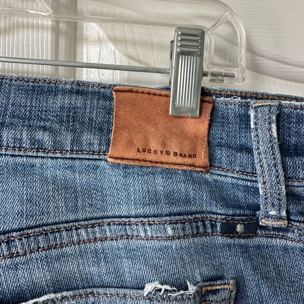 Lucky Brand Light Blue Denim crop jeans
